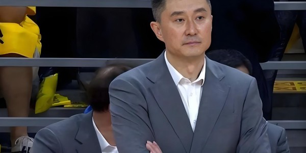 必发指数-温馨！杜锋亲自给19岁小将开小灶，希望他给徐杰分担压力