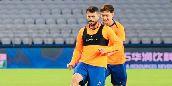 直击泰山队22人训练，主力缺席已成定局，韩鹏相信球员的能力