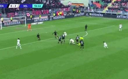 1641733041125038118.gif